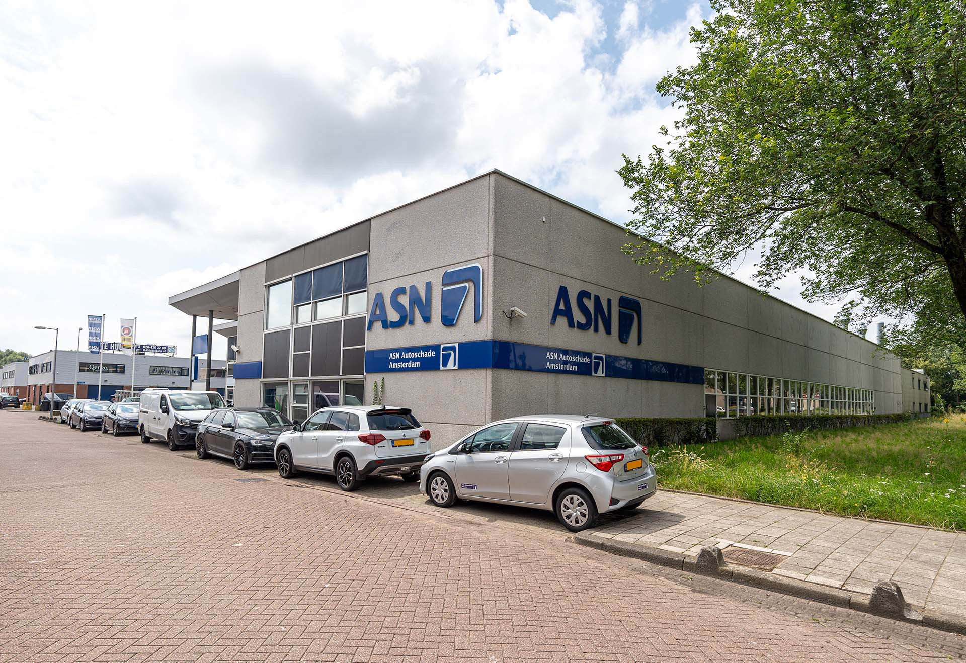 ASN Amsterdam logo op gebouw